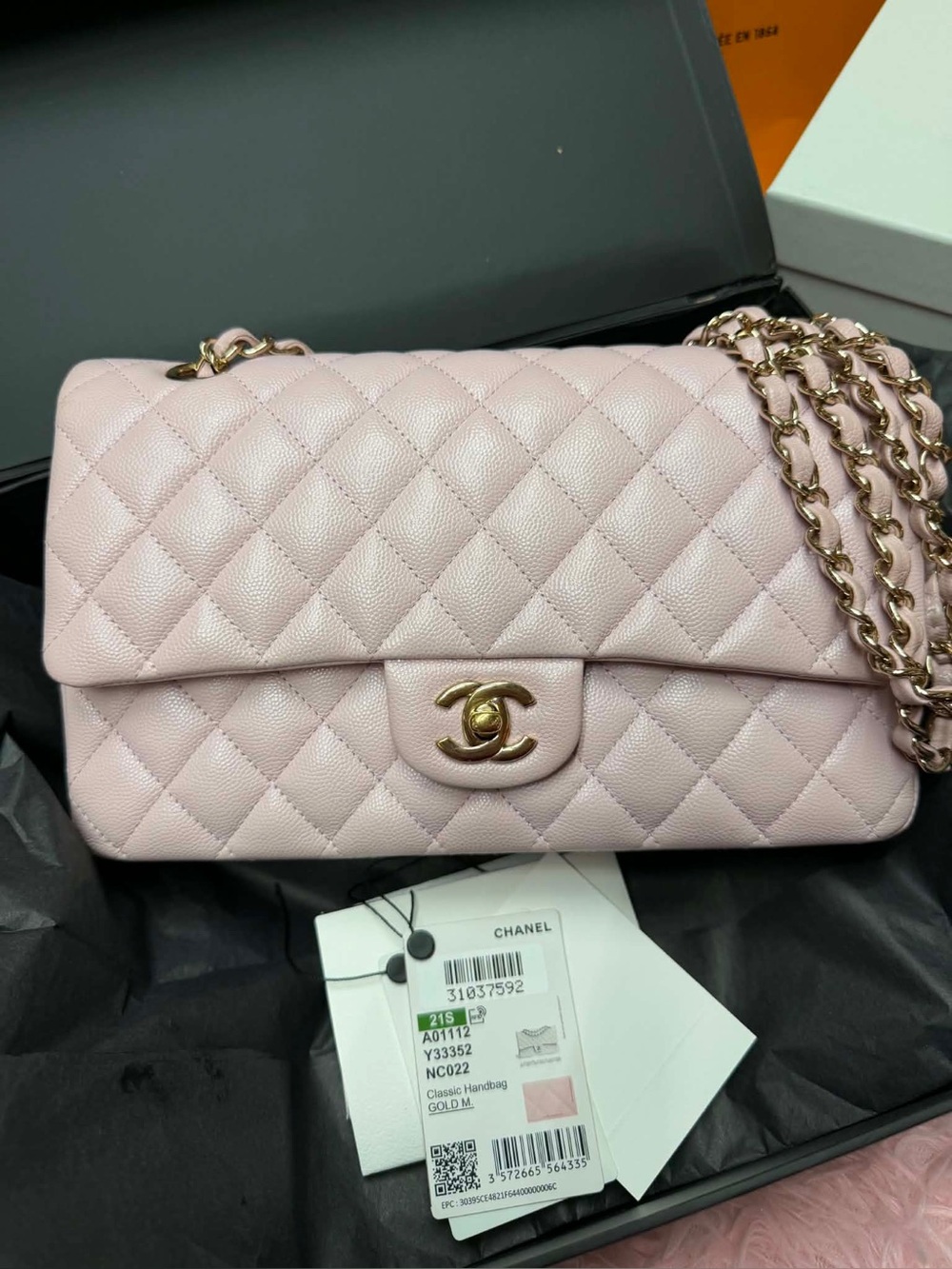 CHANEL Quilted Pale Pink Caviar Leather Shoulder Bag with gold hw